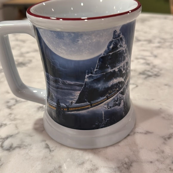 Polar Express VIP mug and golden ticket brand new - Picture 6 of 7